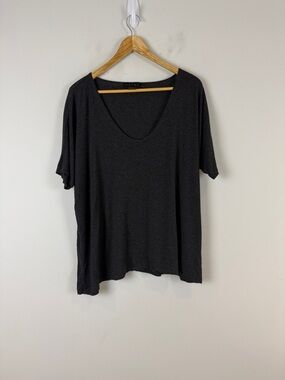 Hatch Dark Grey Relaxed V-Neck Short Sleeve Tee